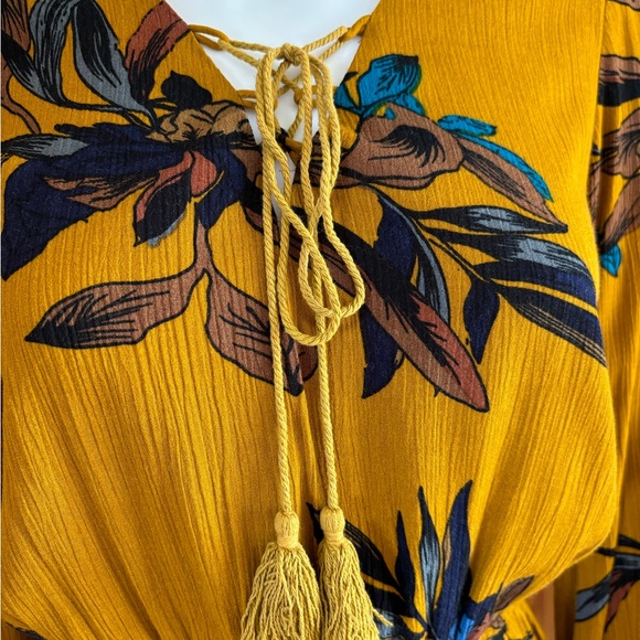 BLU SPERO NWOT boho floral romper - Picture 3 of 4